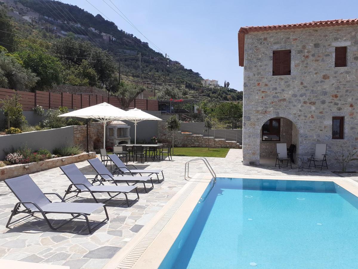 Villa Dafni - Infinite Sea Vistas With Private Pool Kalamata Eksteriør billede