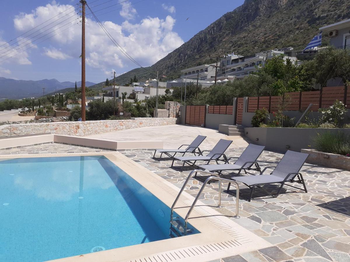 Villa Dafni - Infinite Sea Vistas With Private Pool Kalamata Eksteriør billede