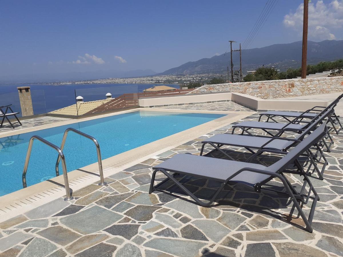 Villa Dafni - Infinite Sea Vistas With Private Pool Kalamata Eksteriør billede