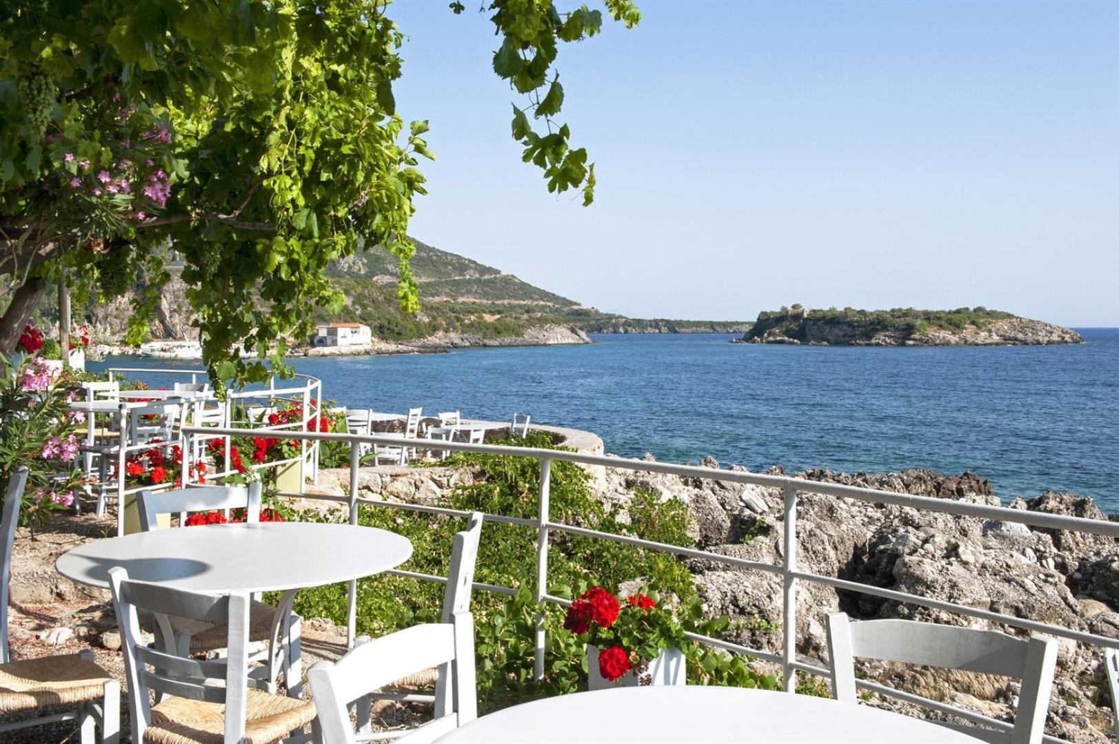 Villa Dafni - Infinite Sea Vistas With Private Pool Kalamata Eksteriør billede
